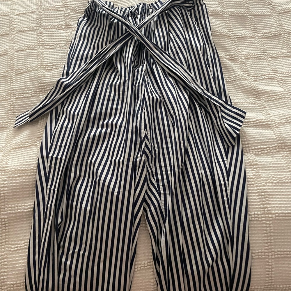 Zara basics pull up pants with waist tie belt. New no tags but never worn